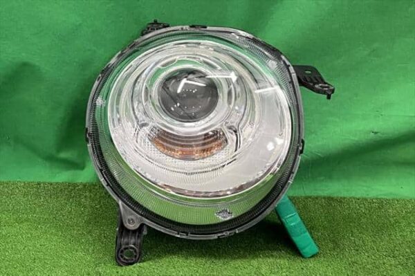 Honda N One 2014 Right side headlights