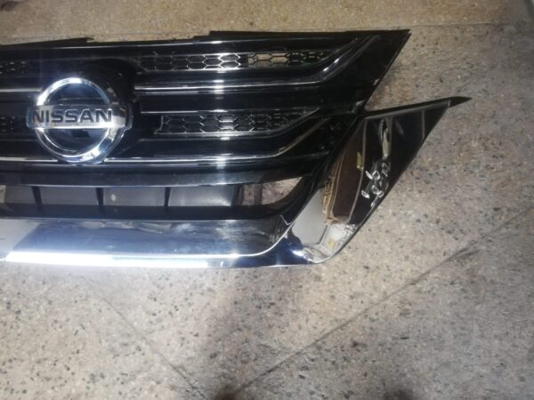 Nissan Serena Highway Star C27 GC27 Front  Show Grill - Image 3