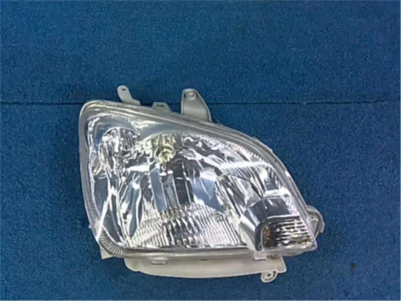 Daihatsu Mira 2004 Right Headlight