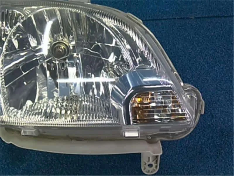 Daihatsu Mira 2004 Right Headlight